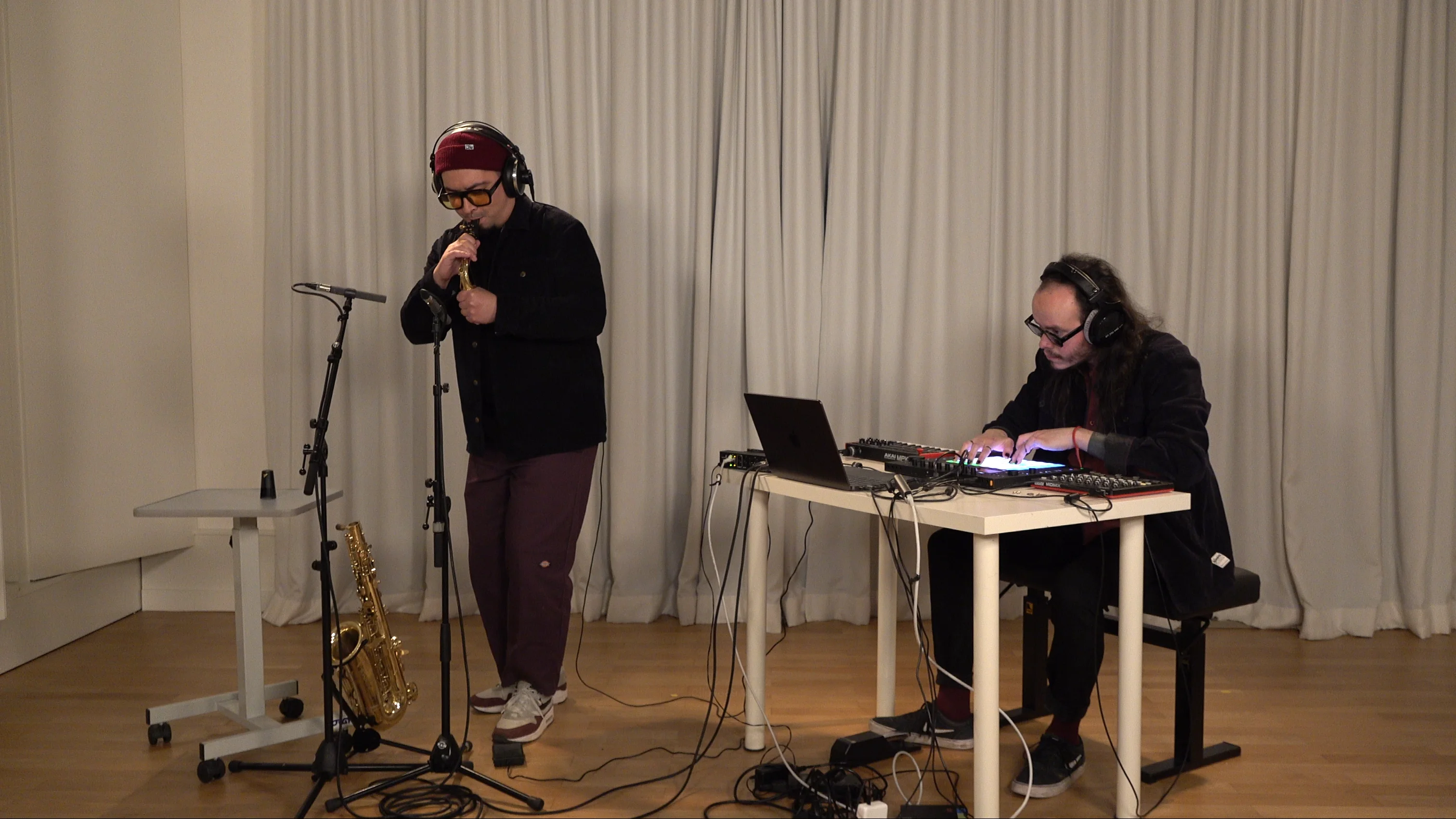 Des Visages EP performance