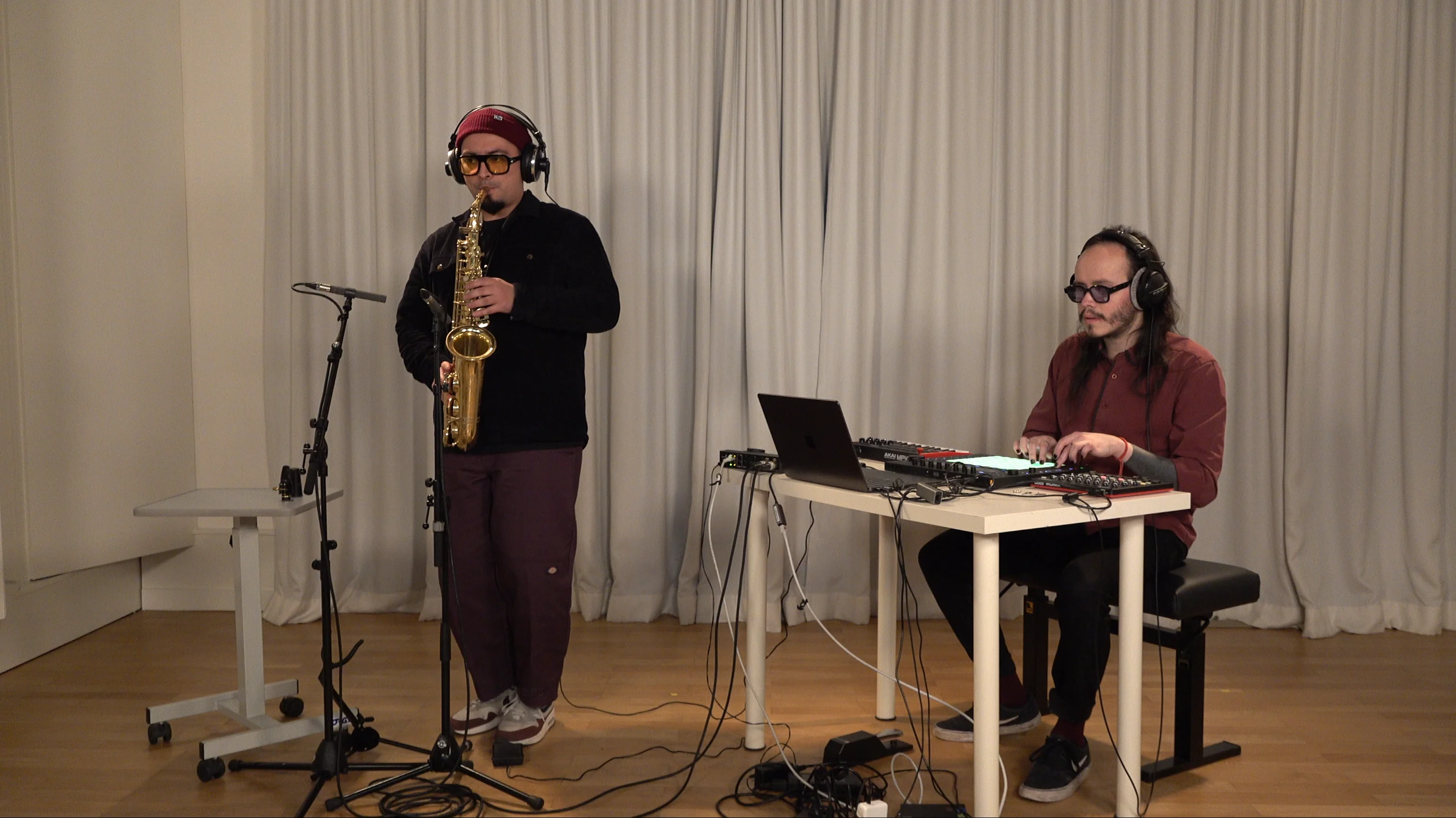 Des Visages EP performance