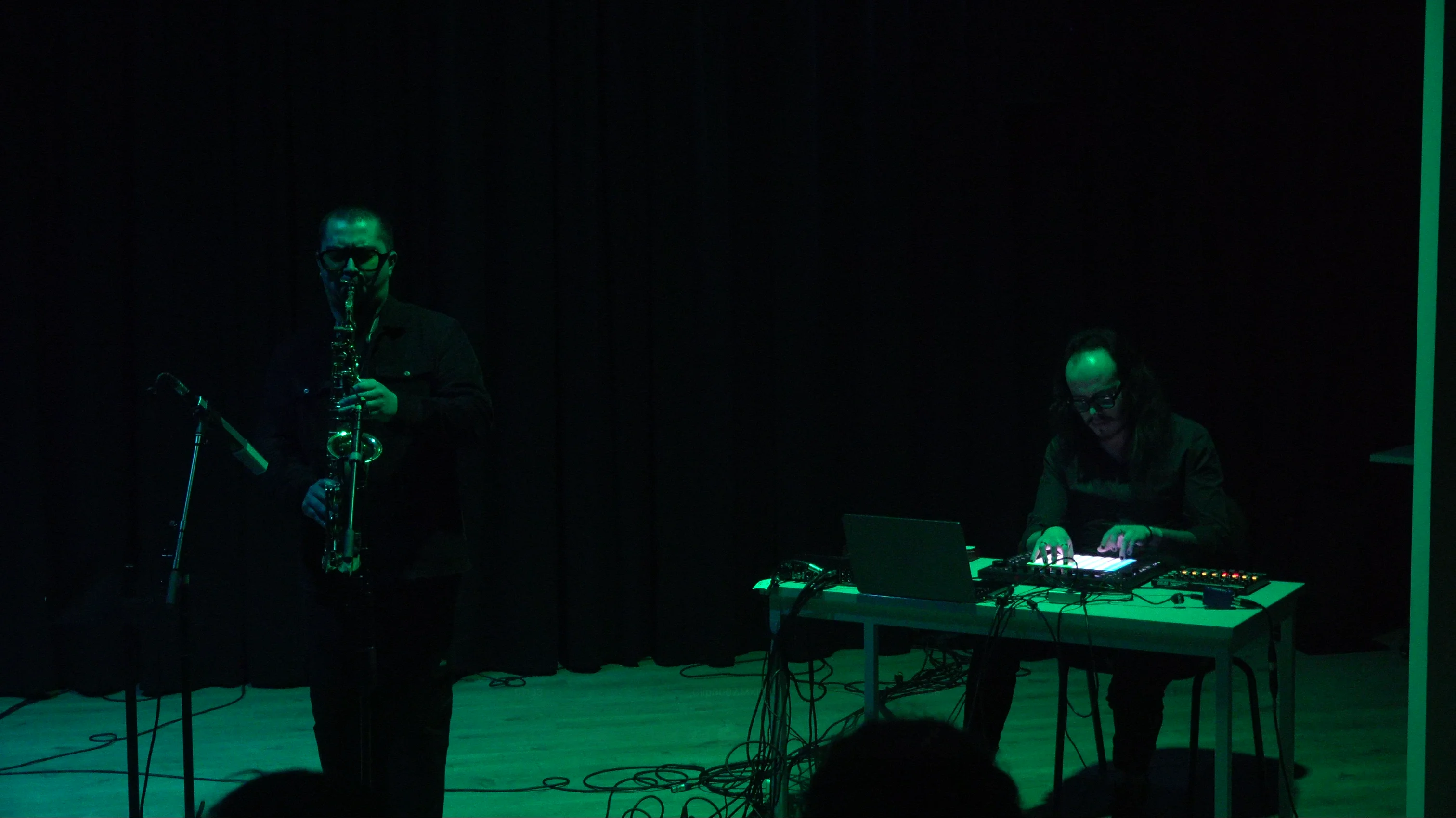 Des Visages EP performance